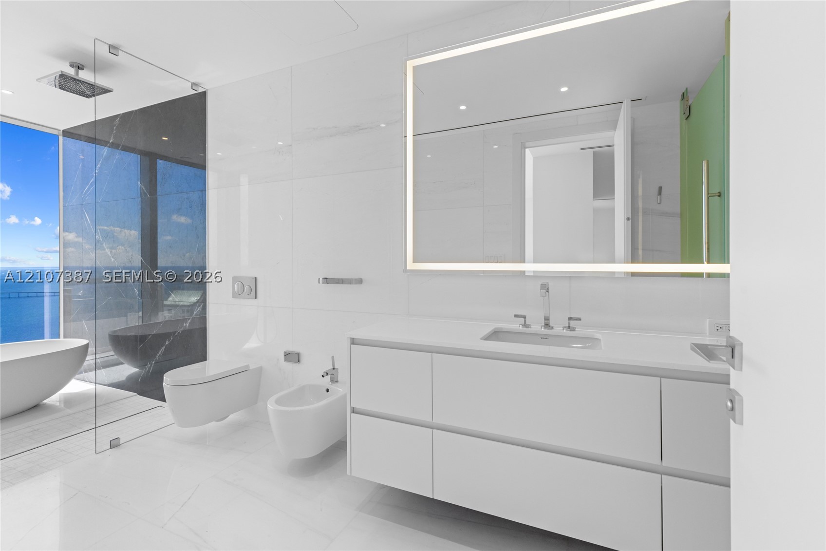 300 Biscayne Boulevard Way #4901E, Miami FL 33131