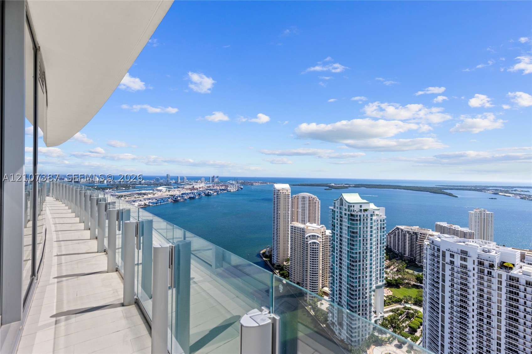 300 Biscayne Boulevard Way #4901E, Miami FL 33131