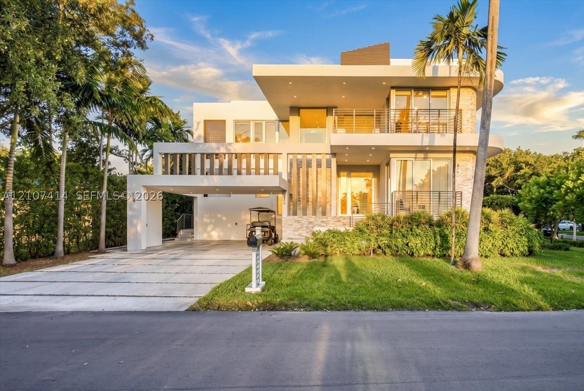315 Cypress Dr, Key Biscayne FL 33149