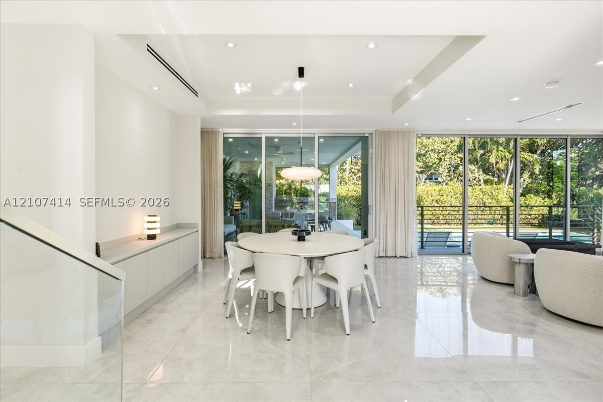 315 Cypress Dr, Key Biscayne FL 33149