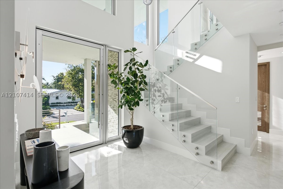 315 Cypress Dr, Key Biscayne FL 33149