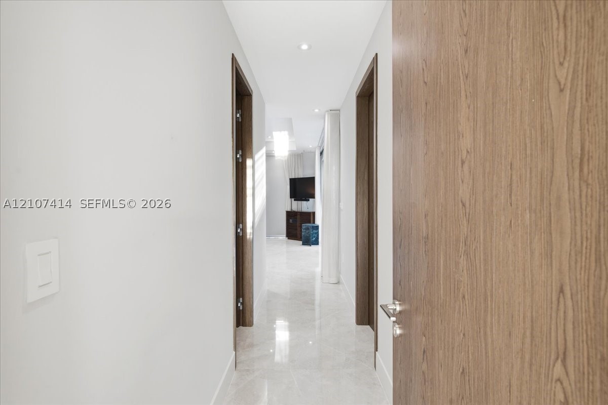 315 Cypress Dr, Key Biscayne FL 33149