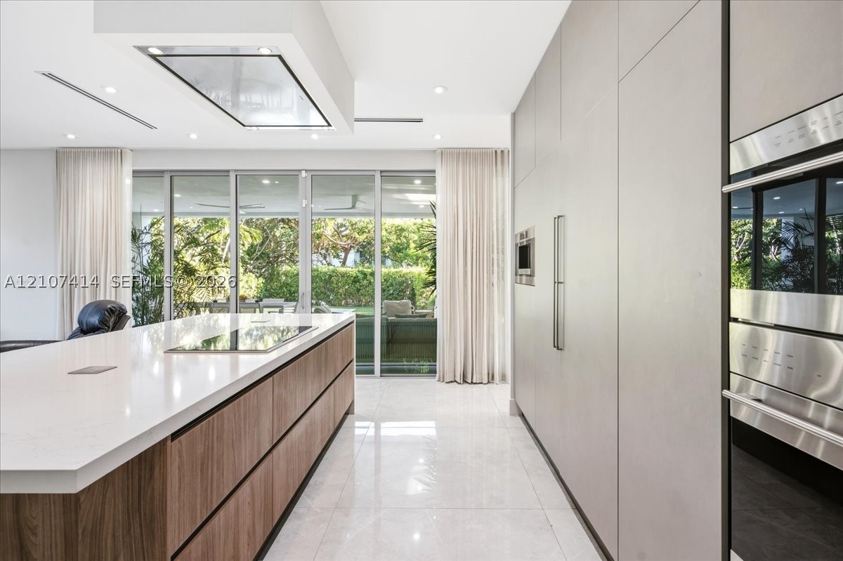 315 Cypress Dr, Key Biscayne FL 33149