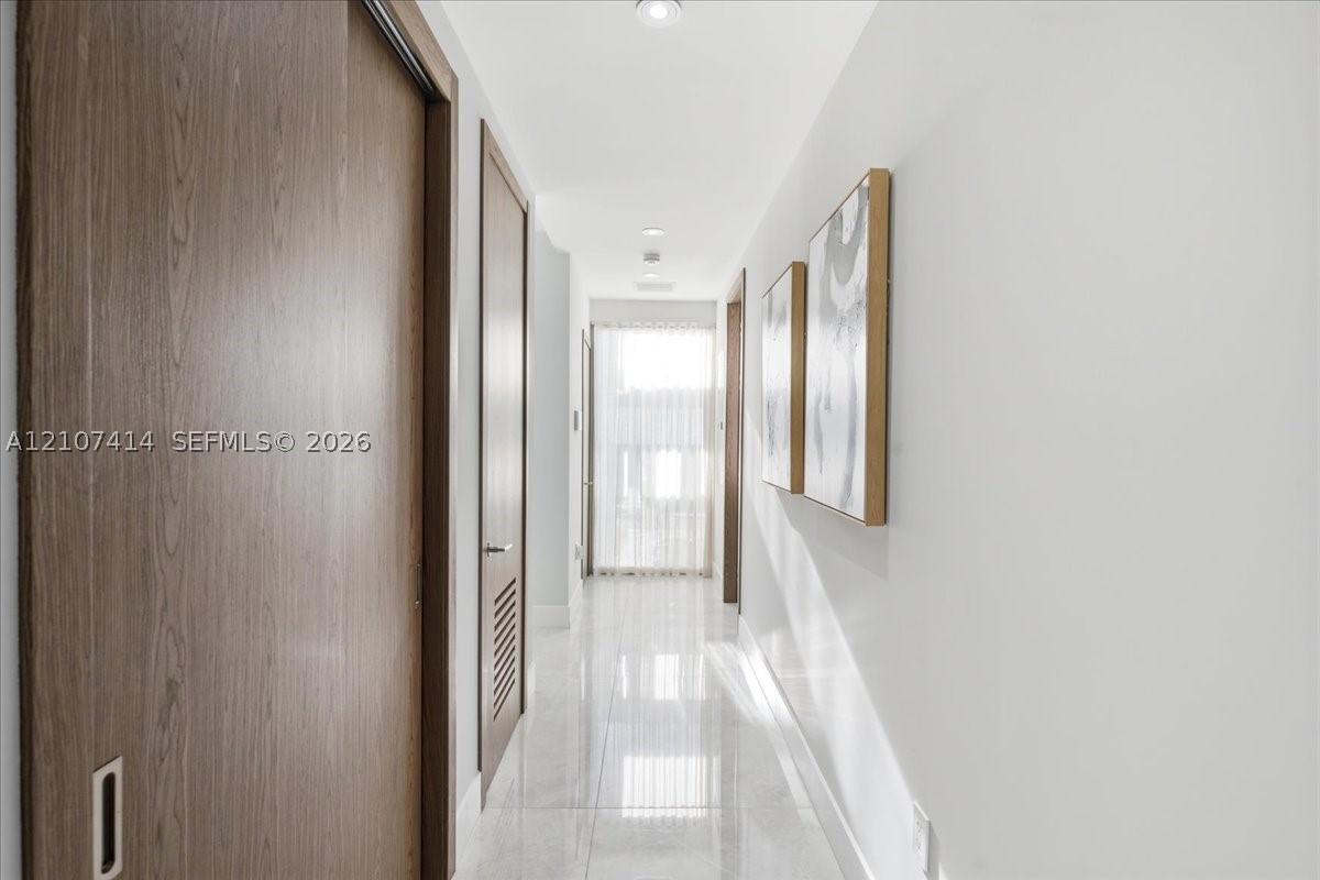 315 Cypress Dr, Key Biscayne FL 33149