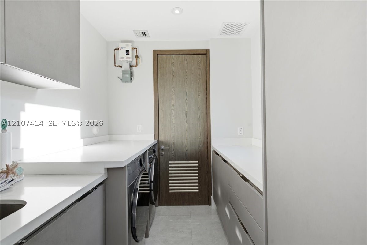 315 Cypress Dr, Key Biscayne FL 33149