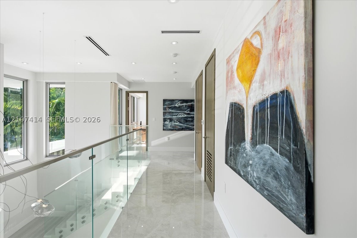 315 Cypress Dr, Key Biscayne FL 33149