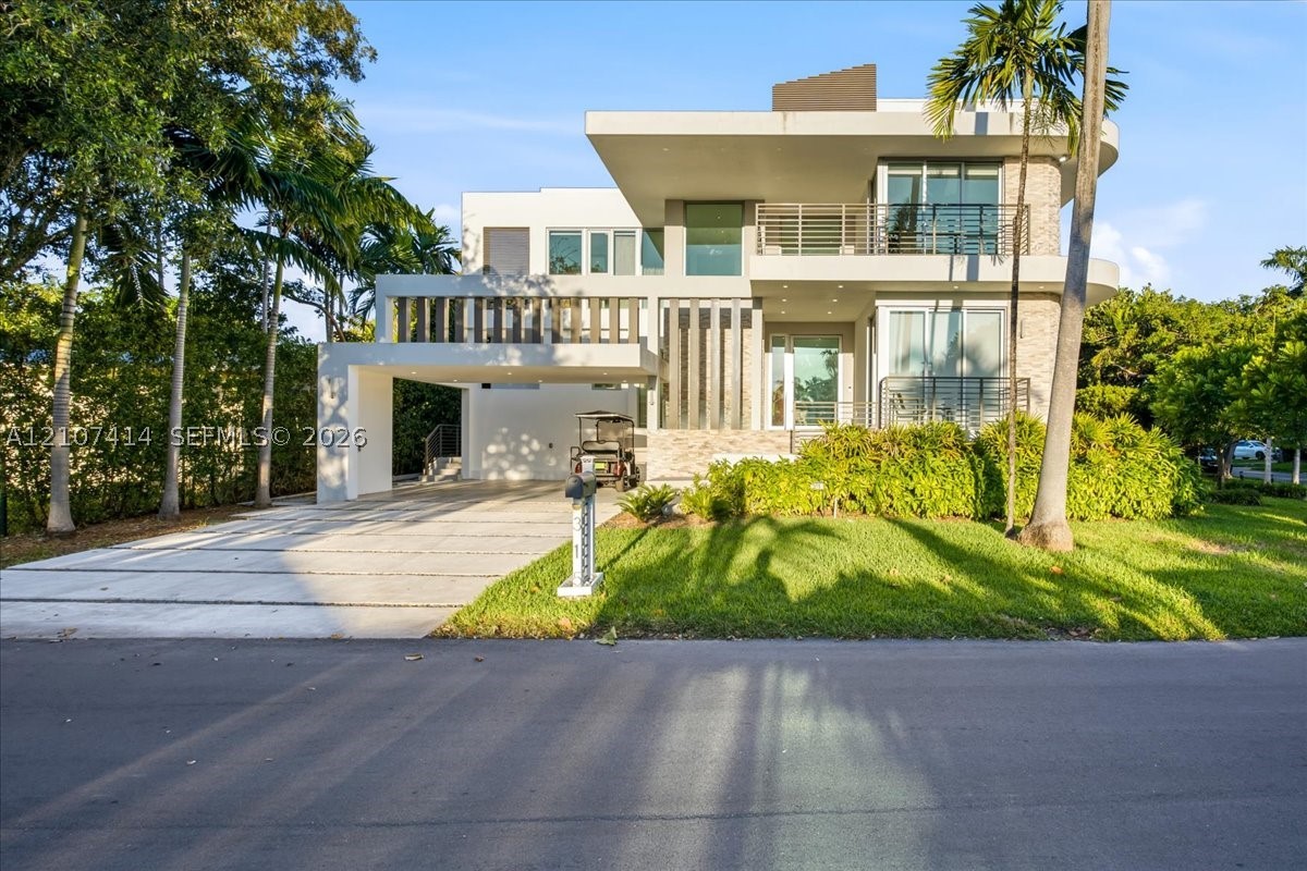315 Cypress Dr, Key Biscayne FL 33149