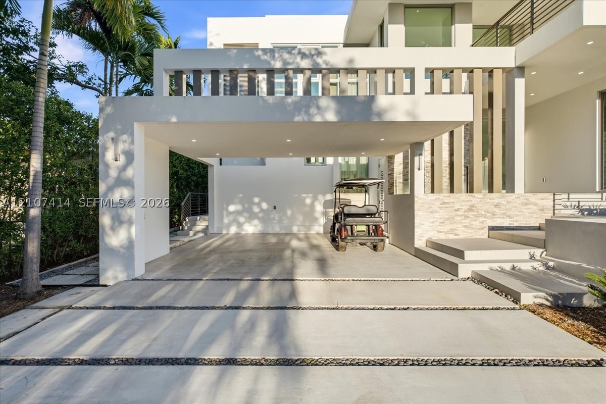 315 Cypress Dr, Key Biscayne FL 33149