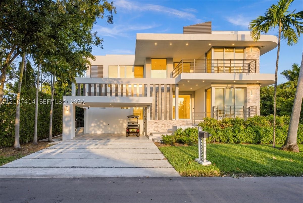 315 Cypress Dr, Key Biscayne FL 33149
