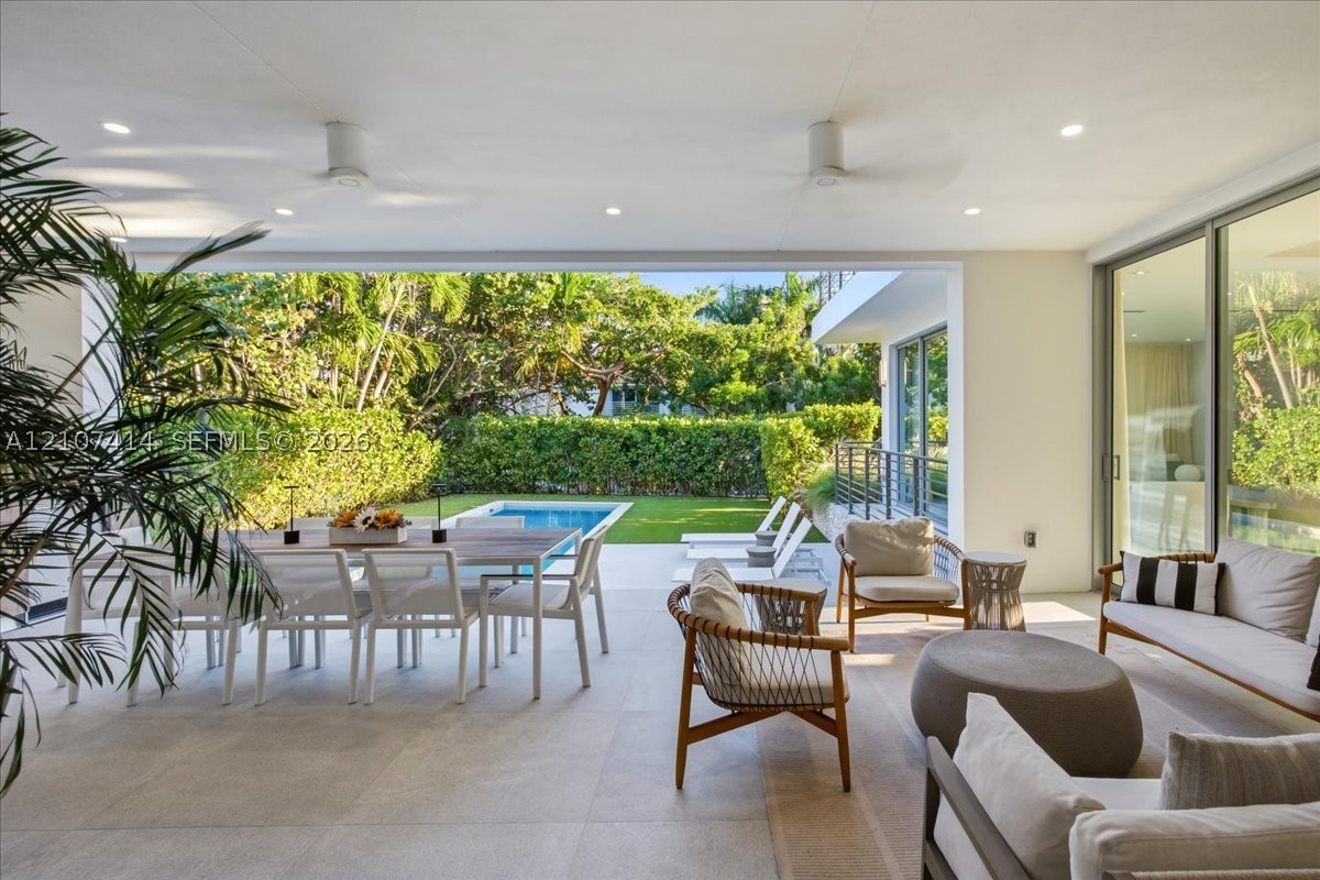 315 Cypress Dr, Key Biscayne FL 33149