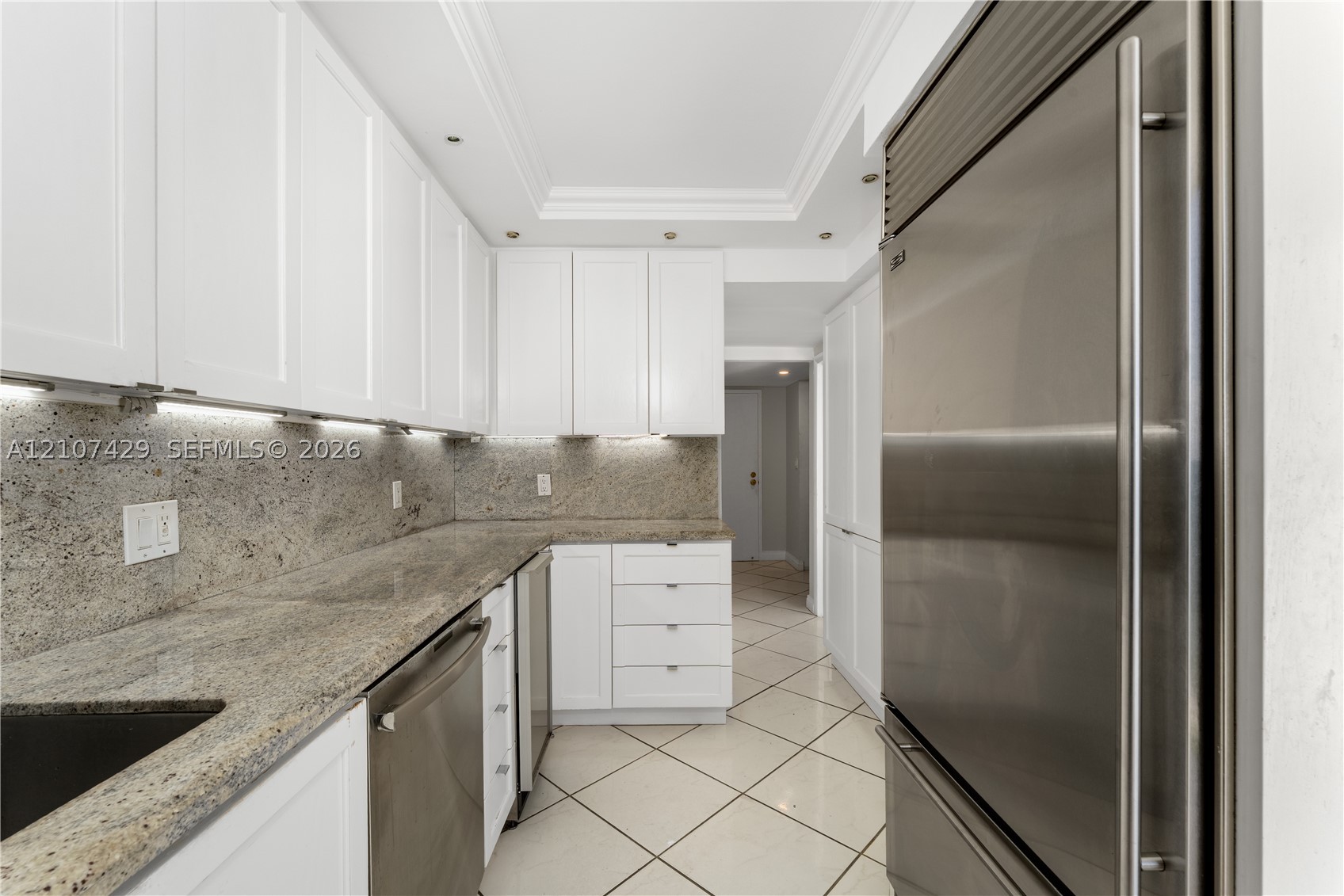 881 Ocean Dr #13H, Key Biscayne FL 33149