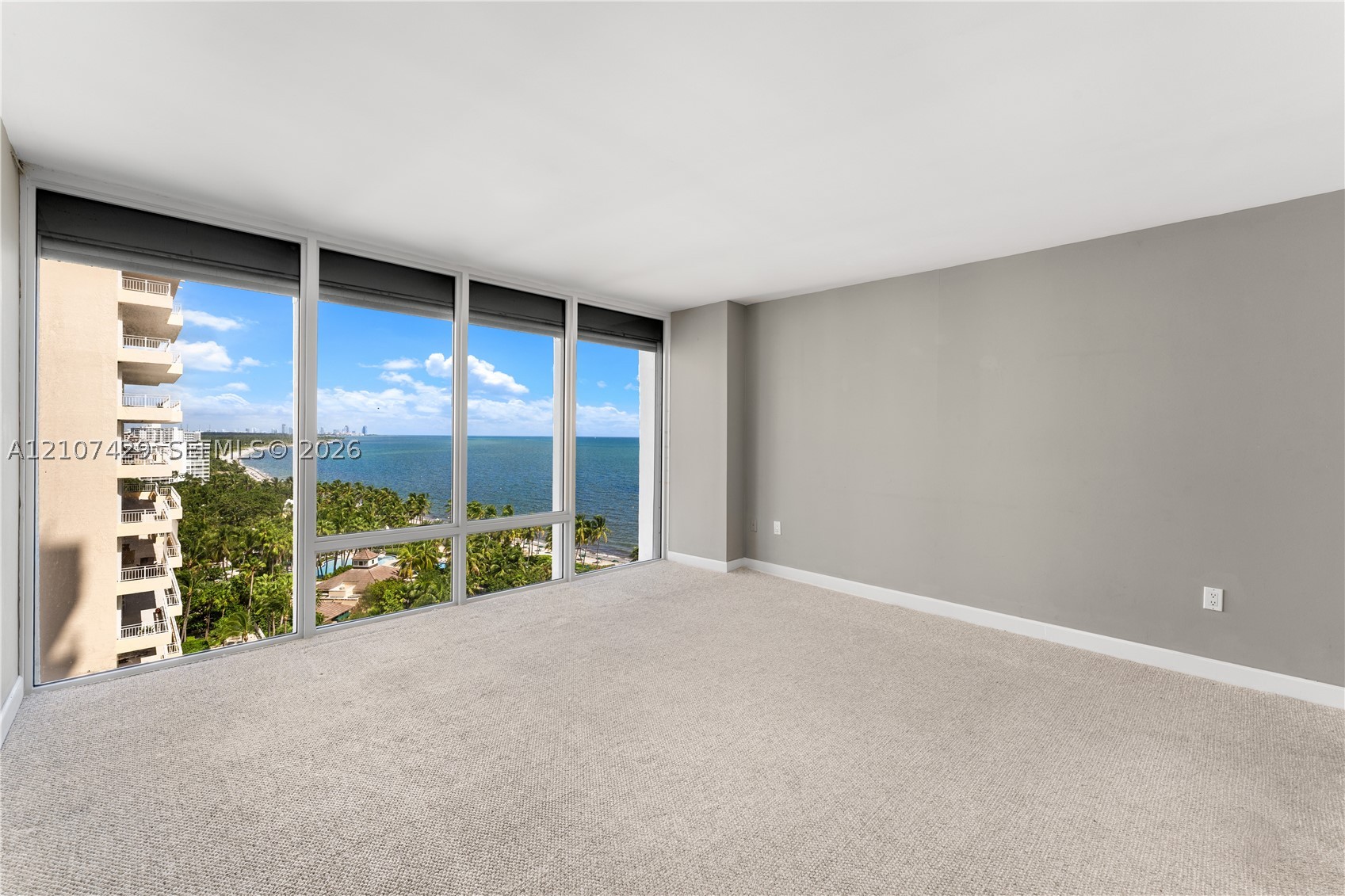 881 Ocean Dr #13H, Key Biscayne FL 33149