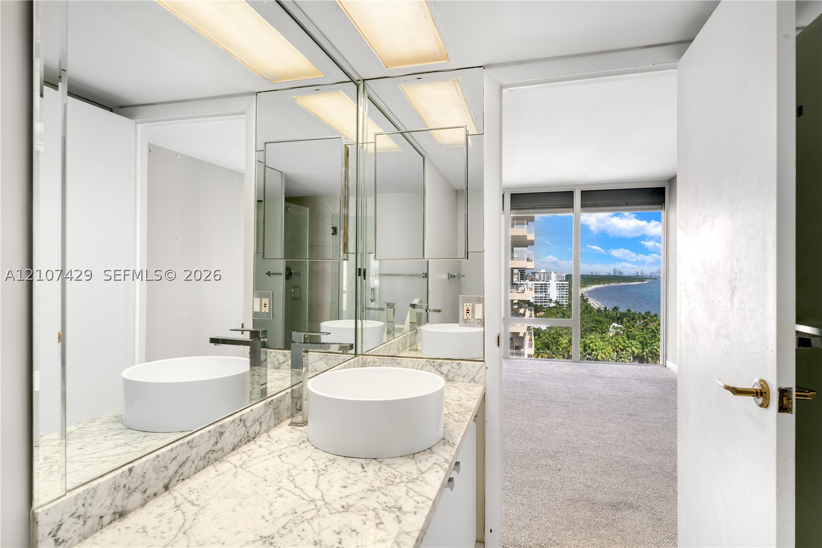 881 Ocean Dr #13H, Key Biscayne FL 33149