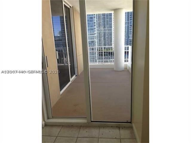 701 BRICKELL KEY BL #2404, Miami FL 33131