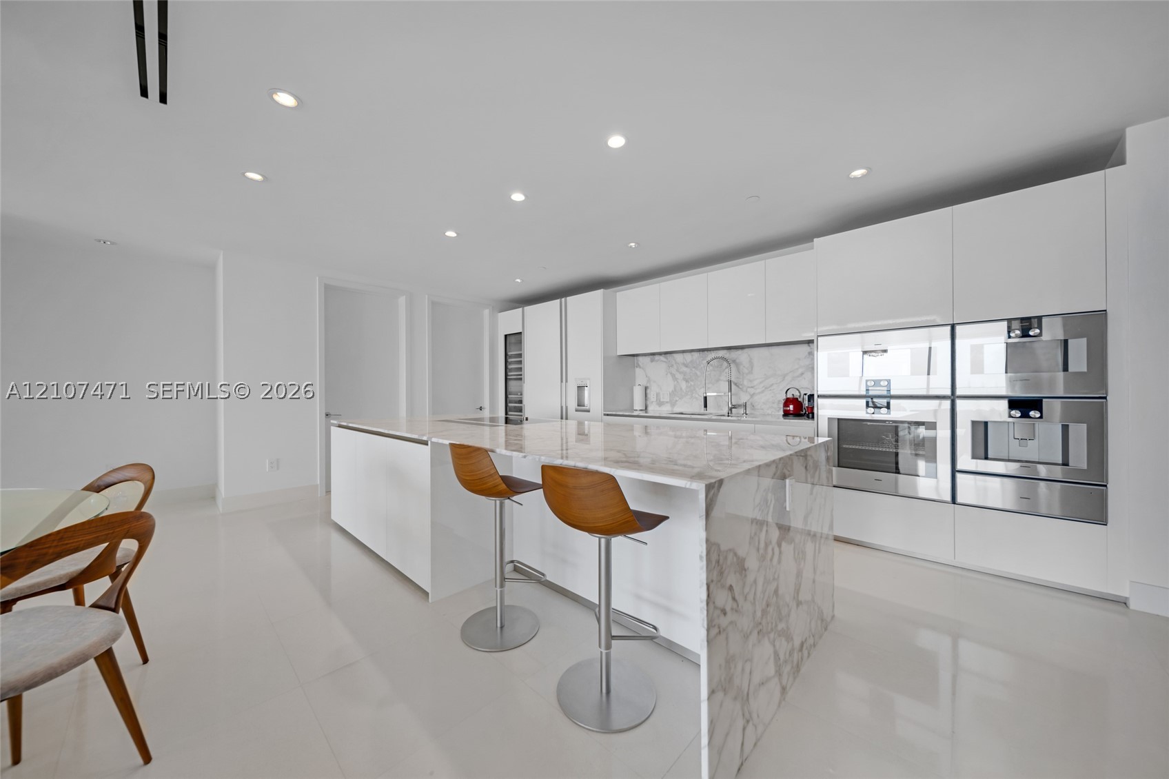 10201 Collins Ave #2506, Bal Harbour FL 33154