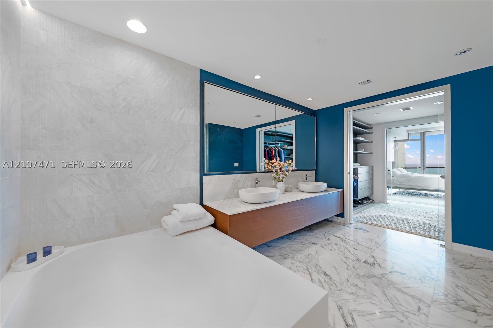 10201 Collins Ave #2506, Bal Harbour FL 33154
