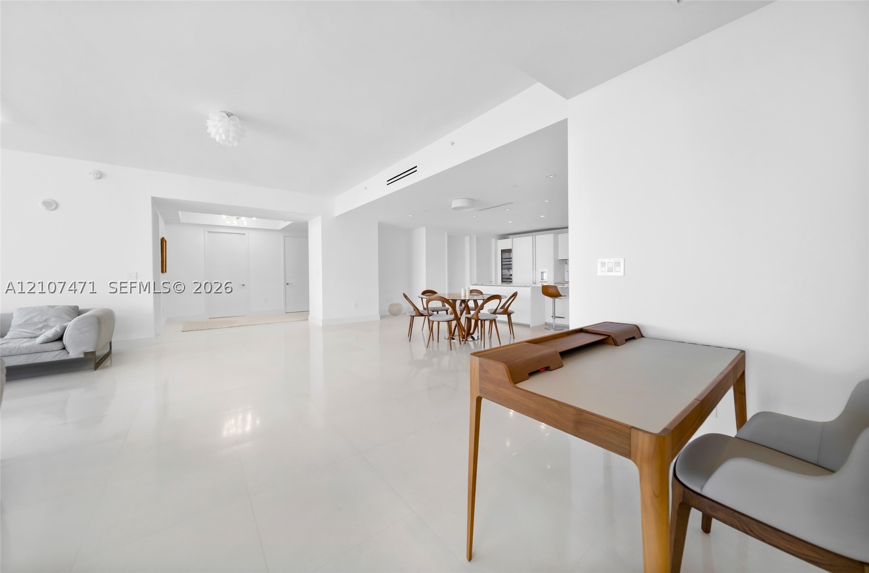 10201 Collins Ave #2506, Bal Harbour FL 33154