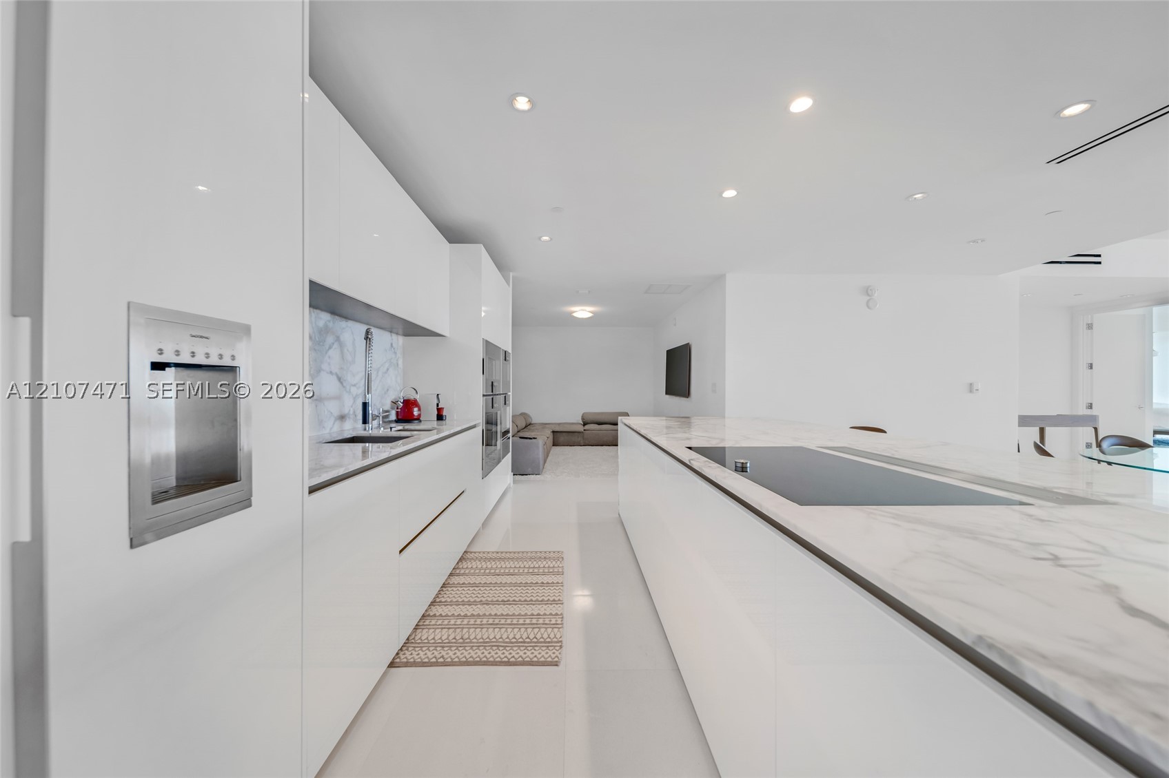 10201 Collins Ave #2506, Bal Harbour FL 33154