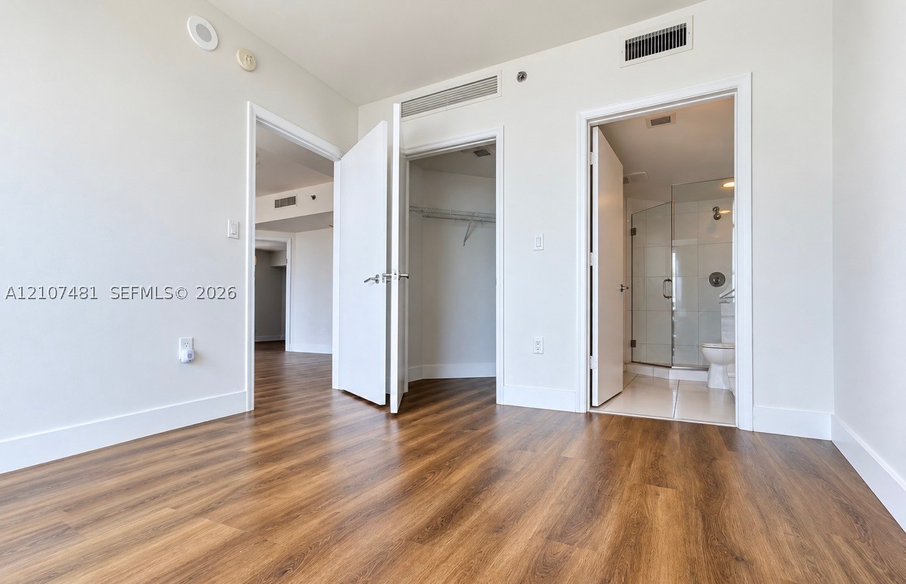 55 SE 6th St #2802, Miami FL 33131