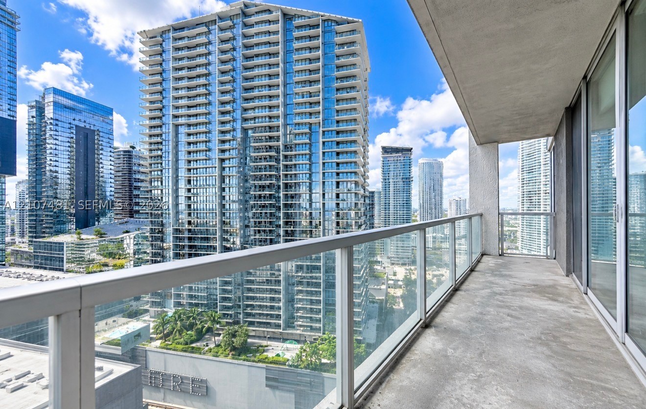 55 SE 6th St #2802, Miami FL 33131