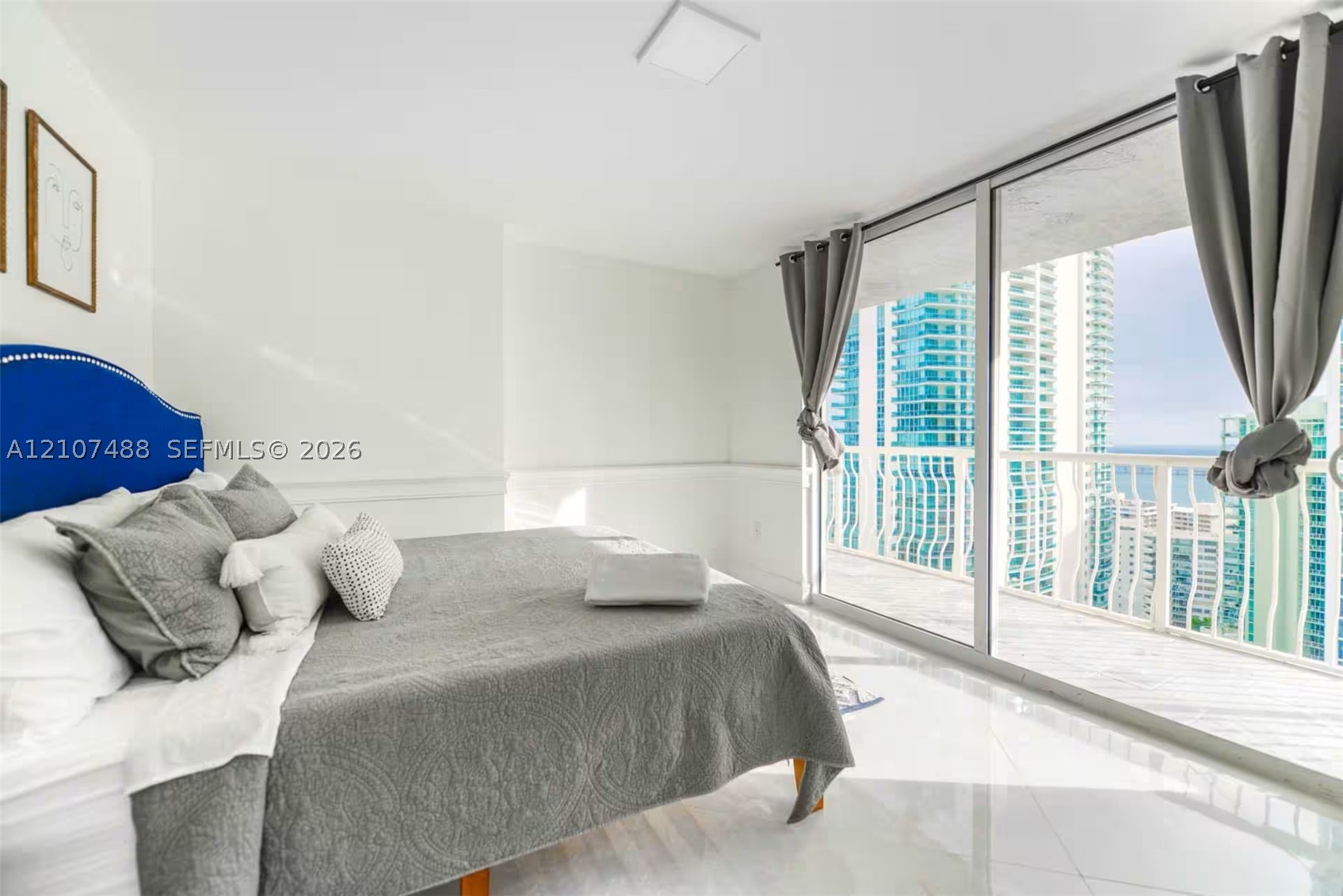 1200 Brickell Bay Dr #2901, Miami FL 33131