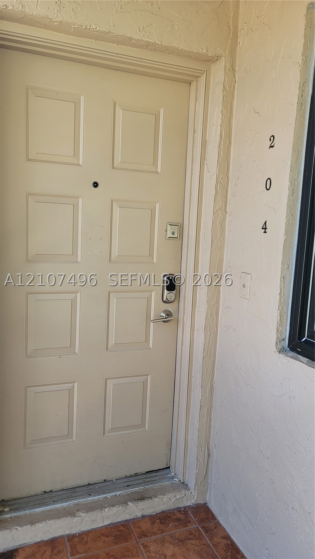 330 Racquet Club Rd #204, Weston FL 33326