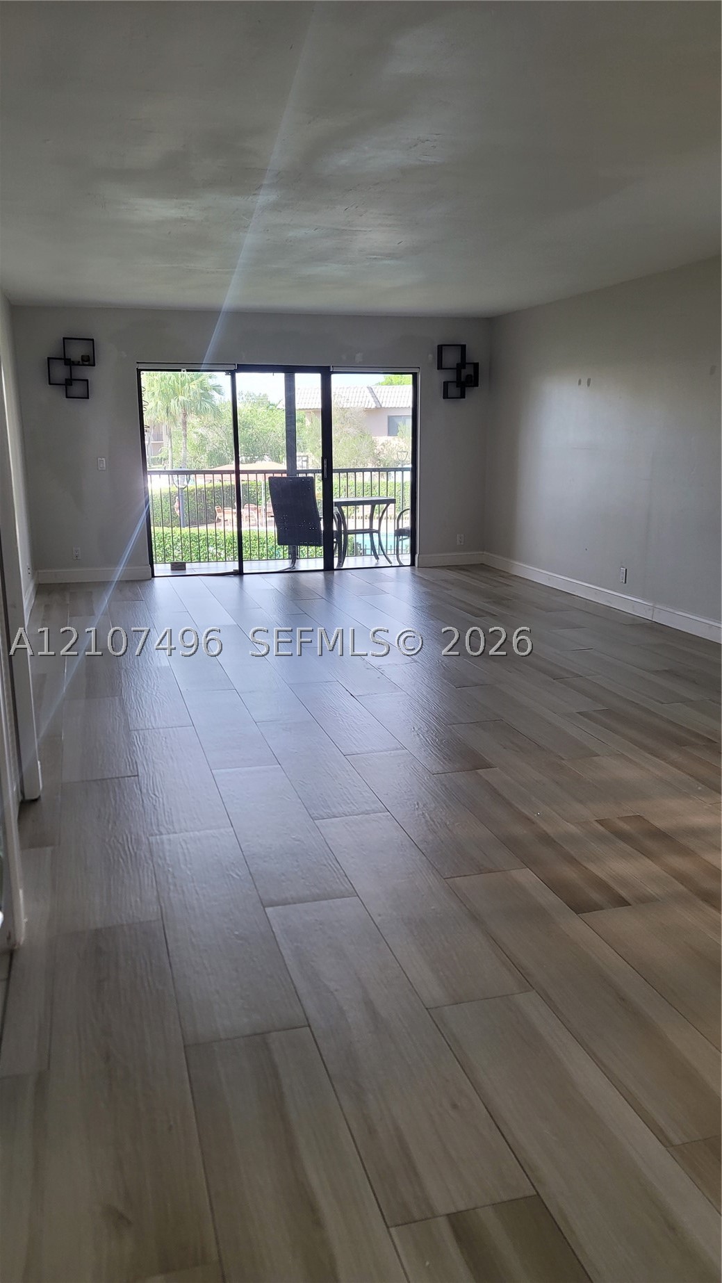 330 Racquet Club Rd #204, Weston FL 33326