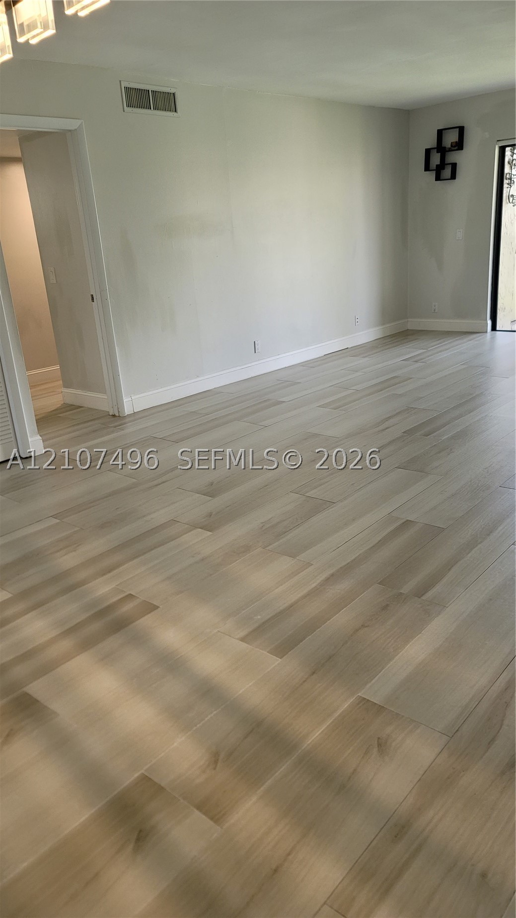 330 Racquet Club Rd #204, Weston FL 33326
