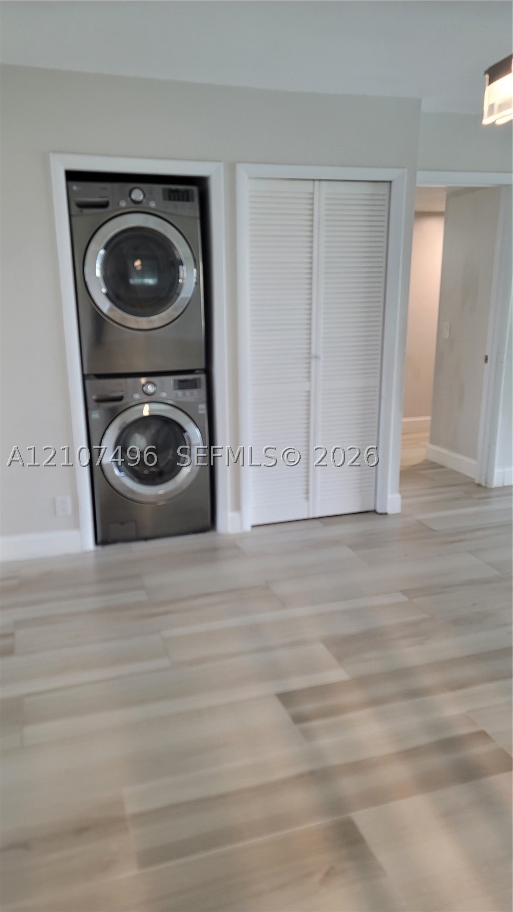 330 Racquet Club Rd #204, Weston FL 33326