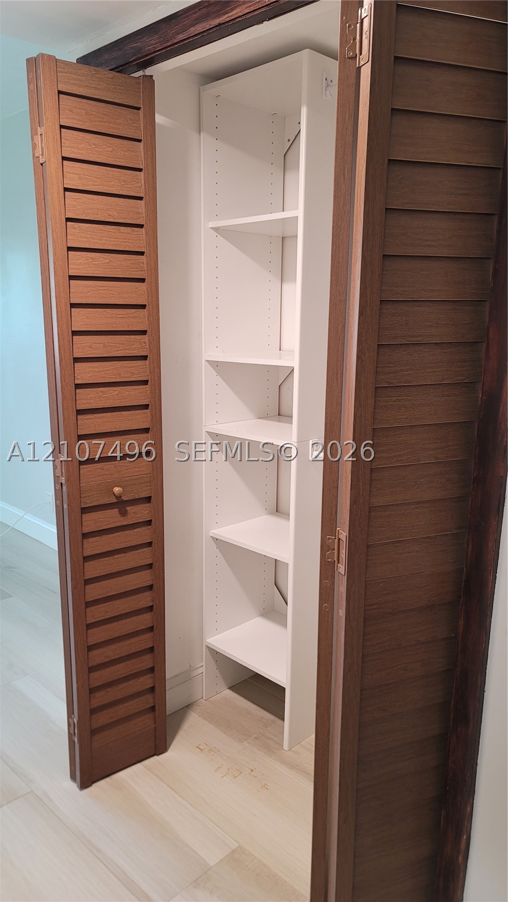 330 Racquet Club Rd #204, Weston FL 33326