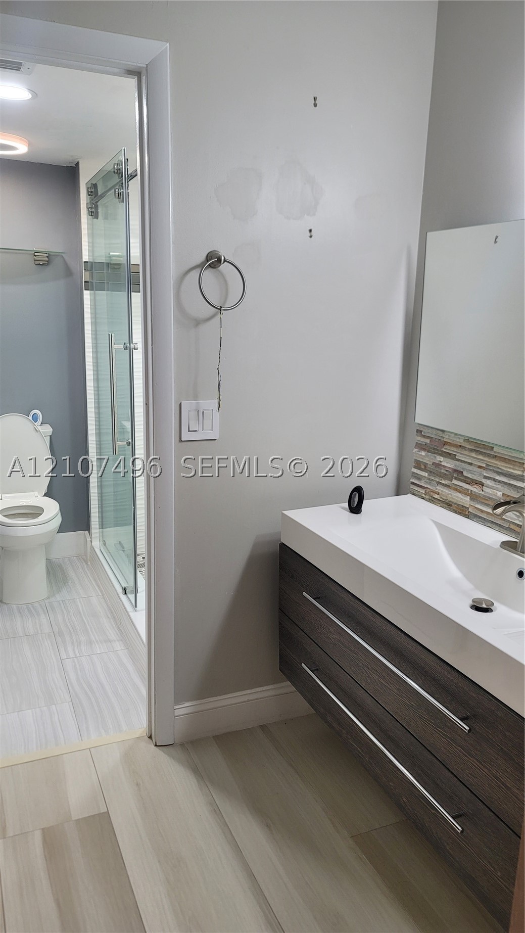330 Racquet Club Rd #204, Weston FL 33326