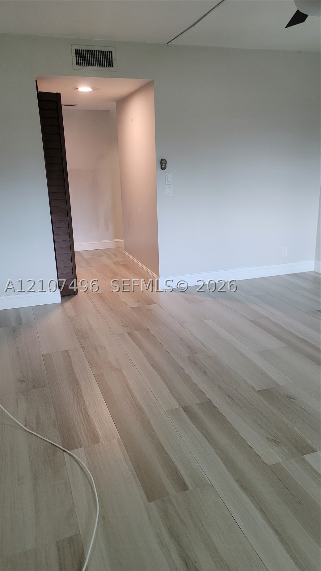 330 Racquet Club Rd #204, Weston FL 33326
