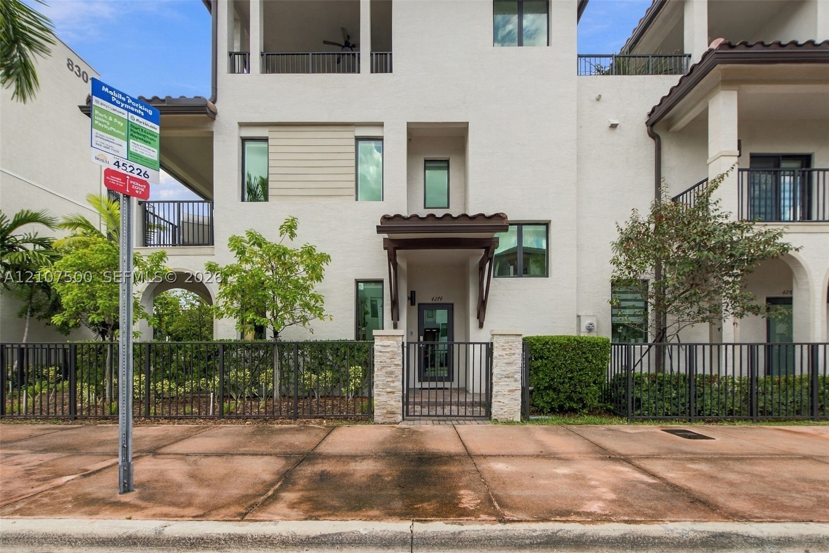 4274 NW 83rd Ave, Doral FL 33166