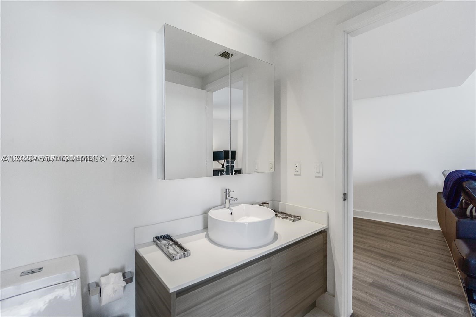 121 NE 34th St #1614, Miami FL 33137