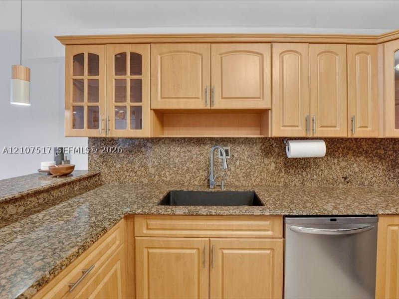 16531 NE 35th Ave #402-11, North Miami Beach FL 33160
