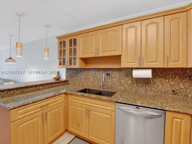 16531 NE 35th Ave #402-11, North Miami Beach FL 33160