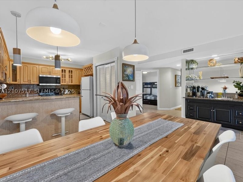 16531 NE 35th Ave #402-11, North Miami Beach FL 33160