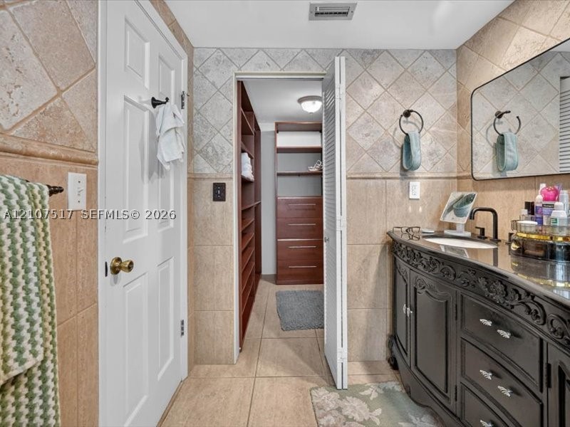 16531 NE 35th Ave #402-11, North Miami Beach FL 33160