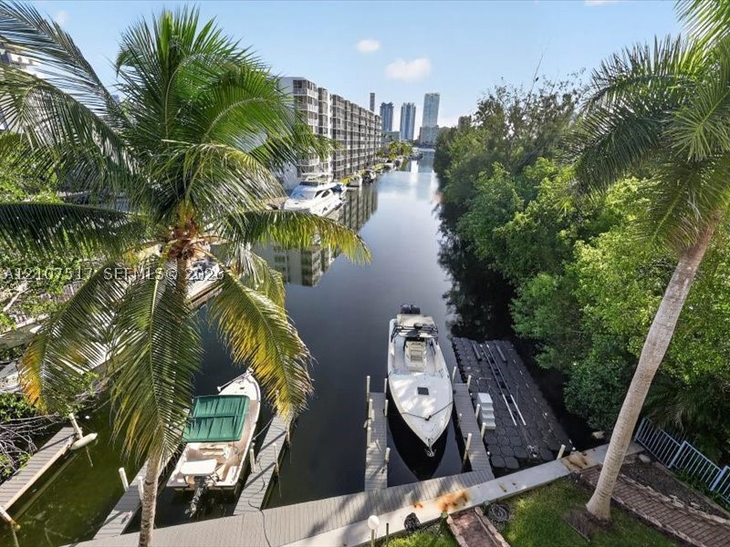 16531 NE 35th Ave #402-11, North Miami Beach FL 33160