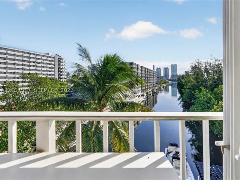 16531 NE 35th Ave #402-11, North Miami Beach FL 33160