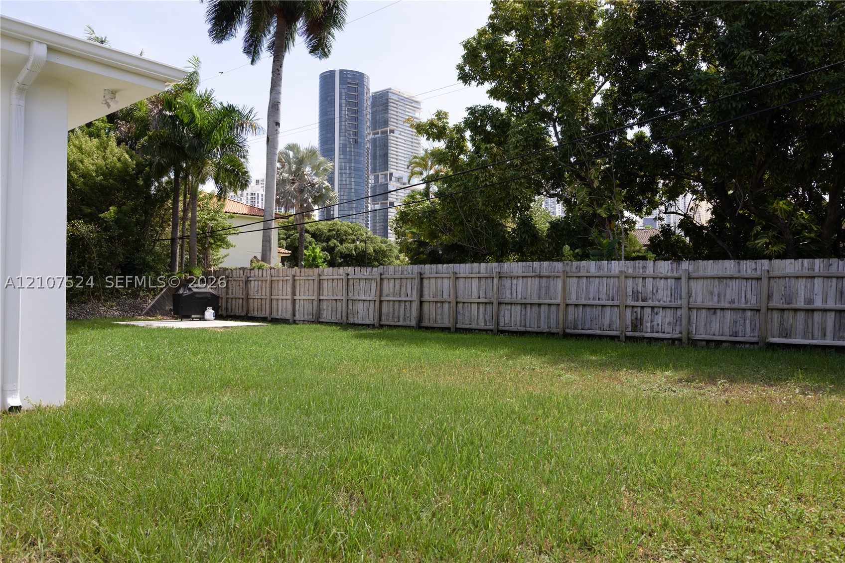 310 190th St, Sunny Isles Beach FL 33160