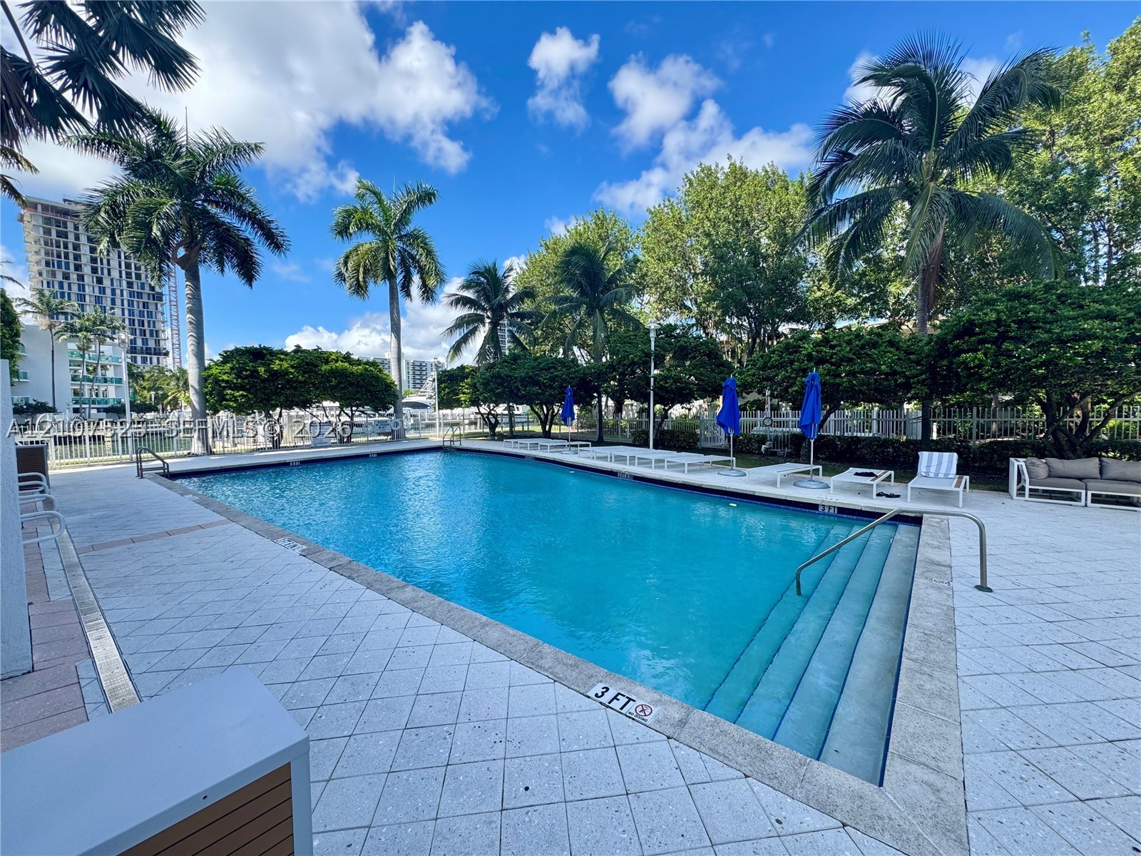 7910 Harbor Island Dr #405, North Bay Village FL 33141