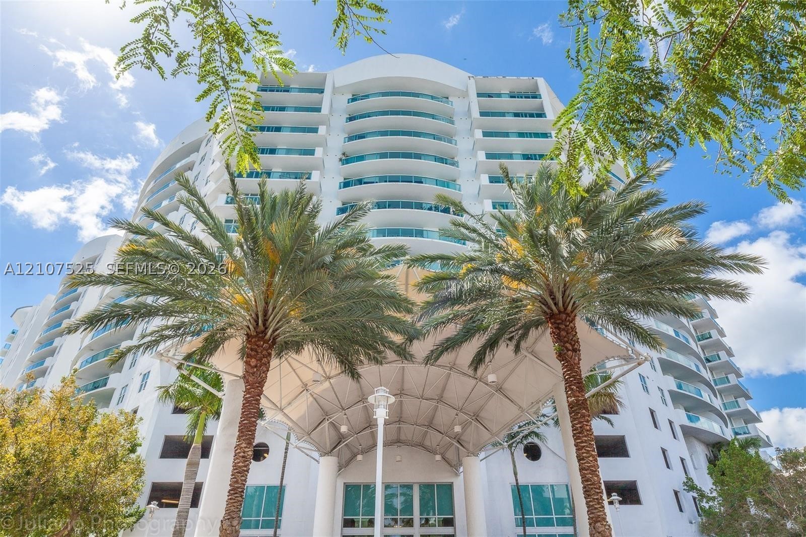 7910 Harbor Island Dr #405, North Bay Village FL 33141