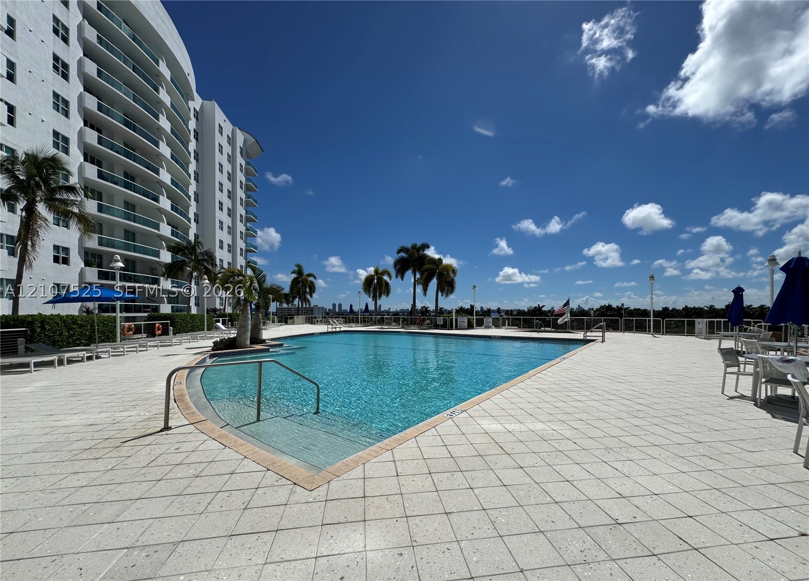 7910 Harbor Island Dr #405, North Bay Village FL 33141
