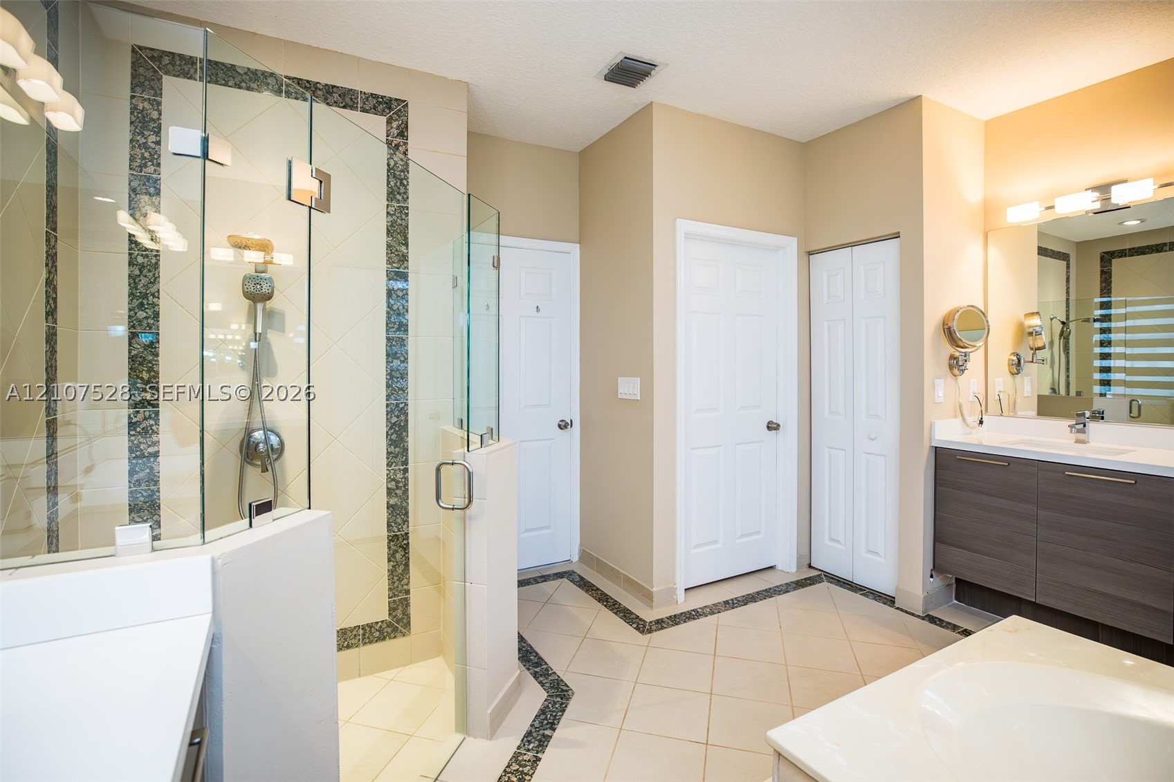 1593 SW 189th Ave, Pembroke Pines FL 33029