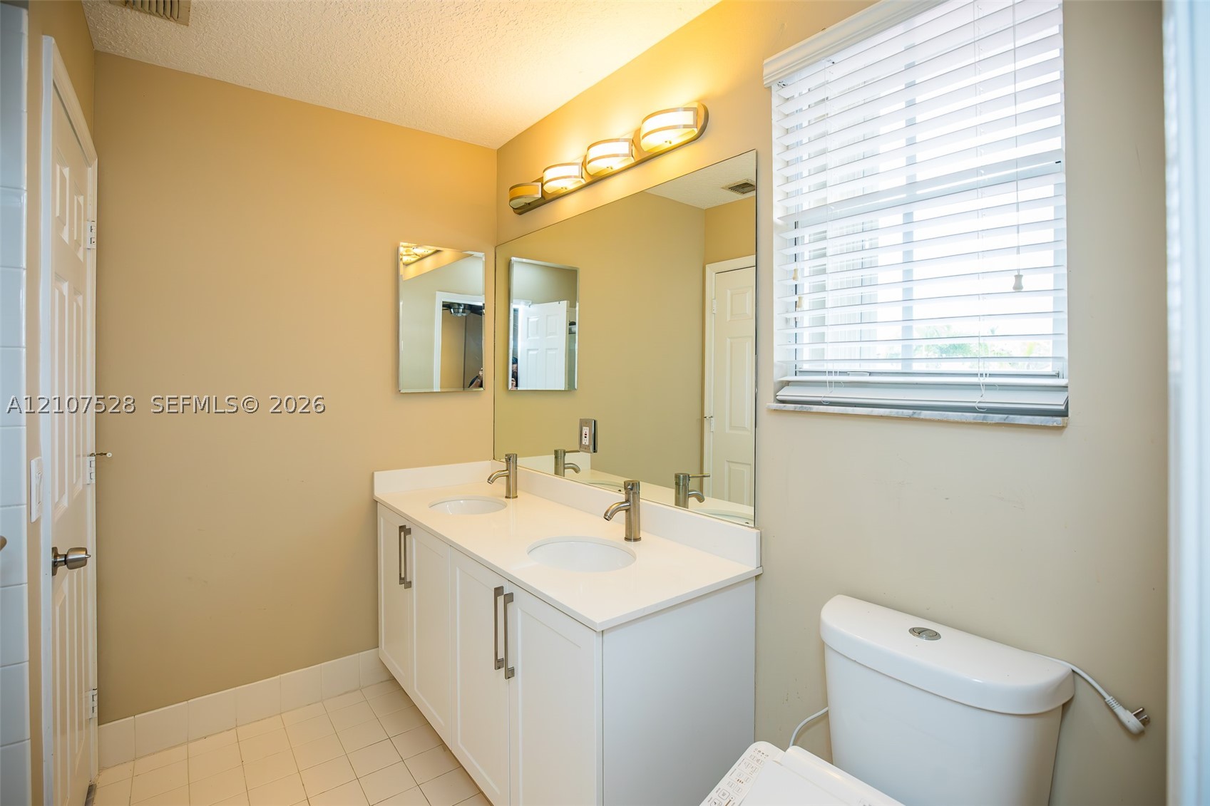 1593 SW 189th Ave, Pembroke Pines FL 33029