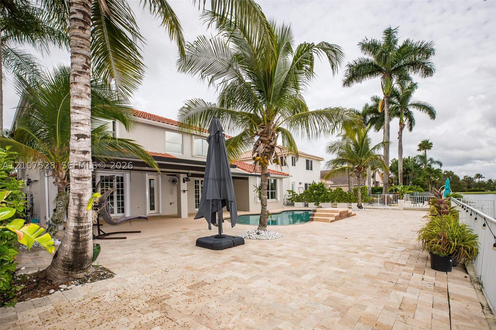 1593 SW 189th Ave, Pembroke Pines FL 33029