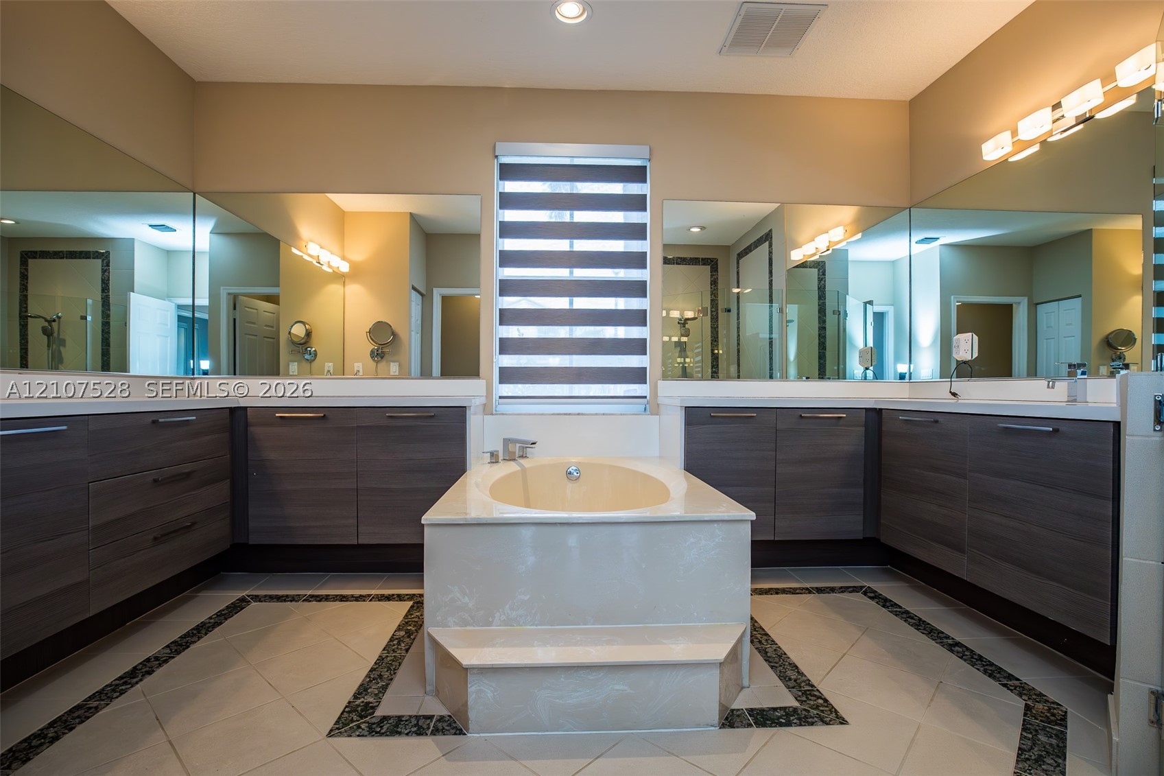 1593 SW 189th Ave, Pembroke Pines FL 33029