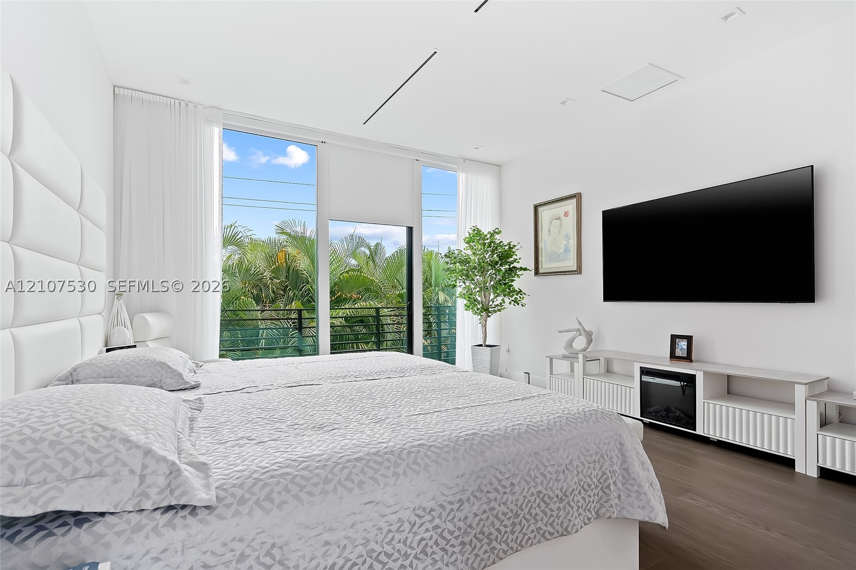 311 SE 189th St., Sunny Isles Beach FL 33160