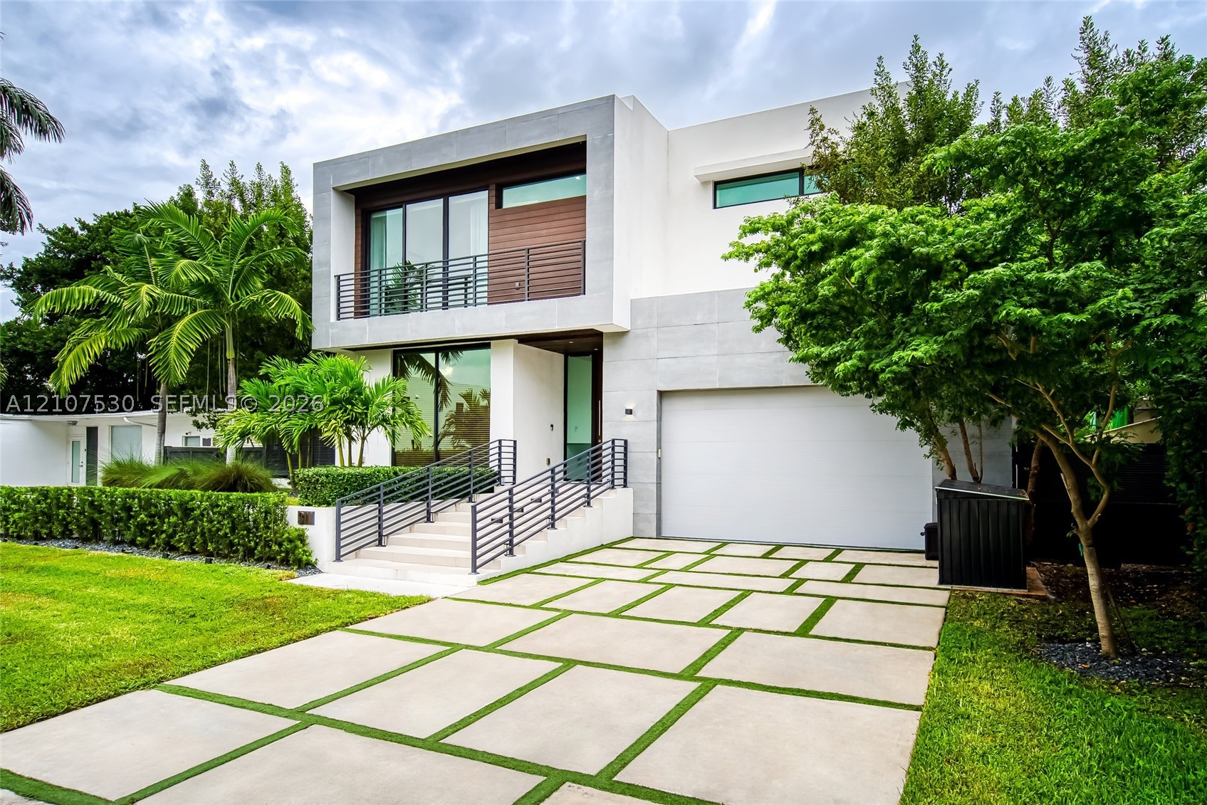 311 SE 189th St., Sunny Isles Beach FL 33160
